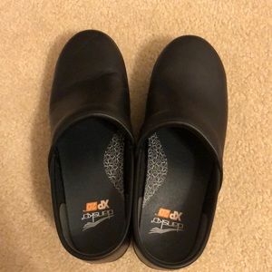 Danskos size 39 brand new, never worn